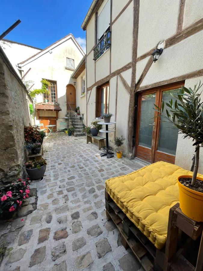 Magnifique Studio Cosy Avec Terrasse En Centre-Ville Provins Kültér fotó